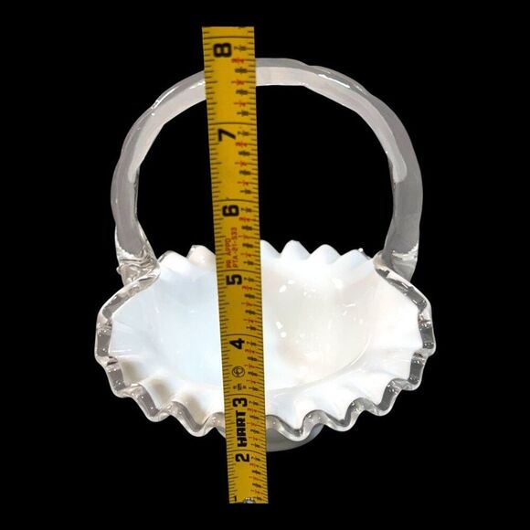 Fenton Silver Crest Reed White Milk Glass Ruffled Basket With Clear Handle Vtg - Picture 6 of 8